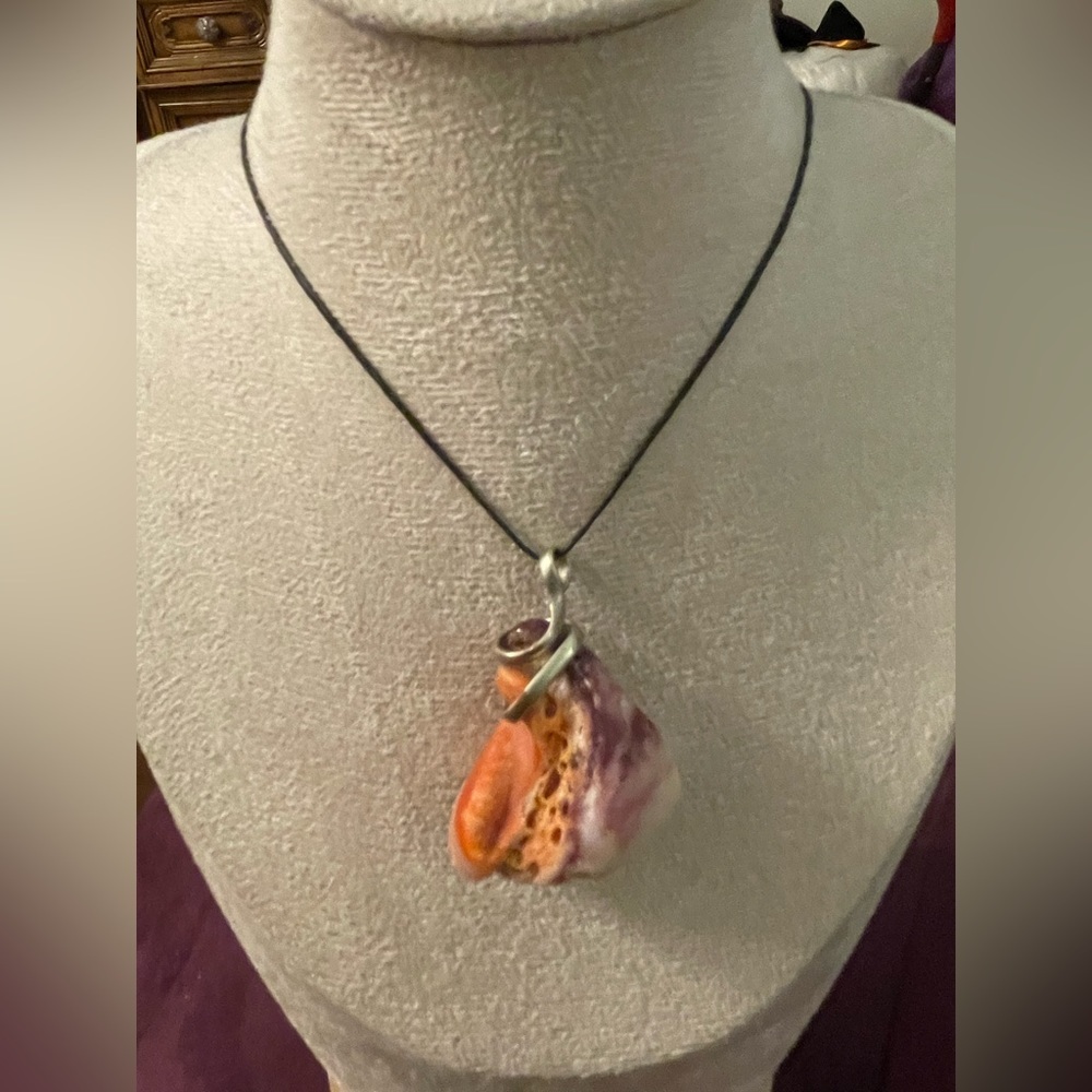 Large Shell Necklace - Picture 4 of 5